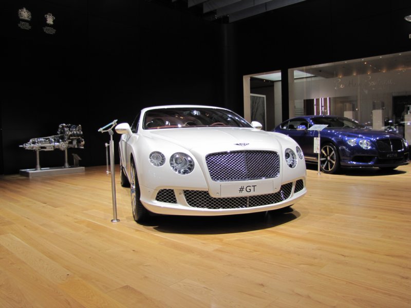 bentleycontinentalgt2.jpg