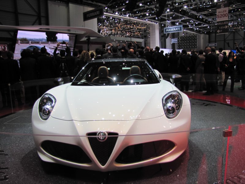 alfaromeo4cspider28.jpg