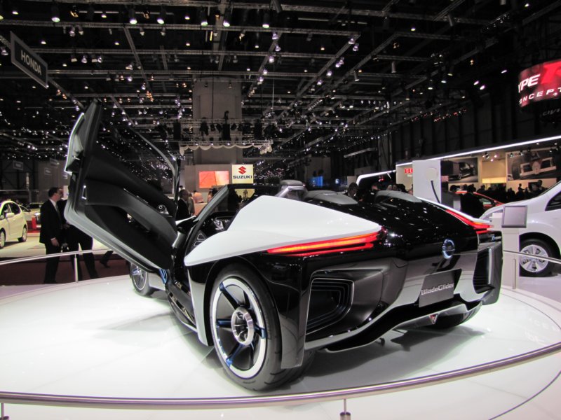 nissanbladeglider12.jpg