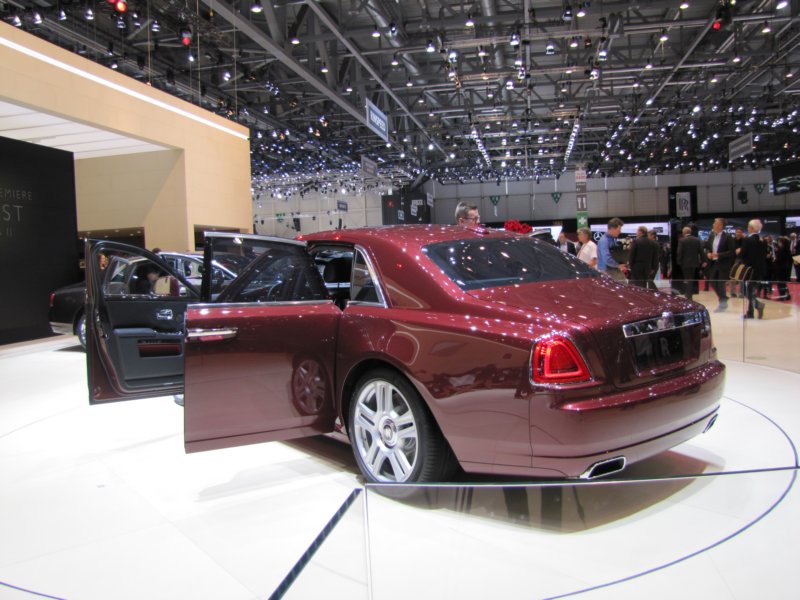 rollsroyceghostseriesii15.jpg