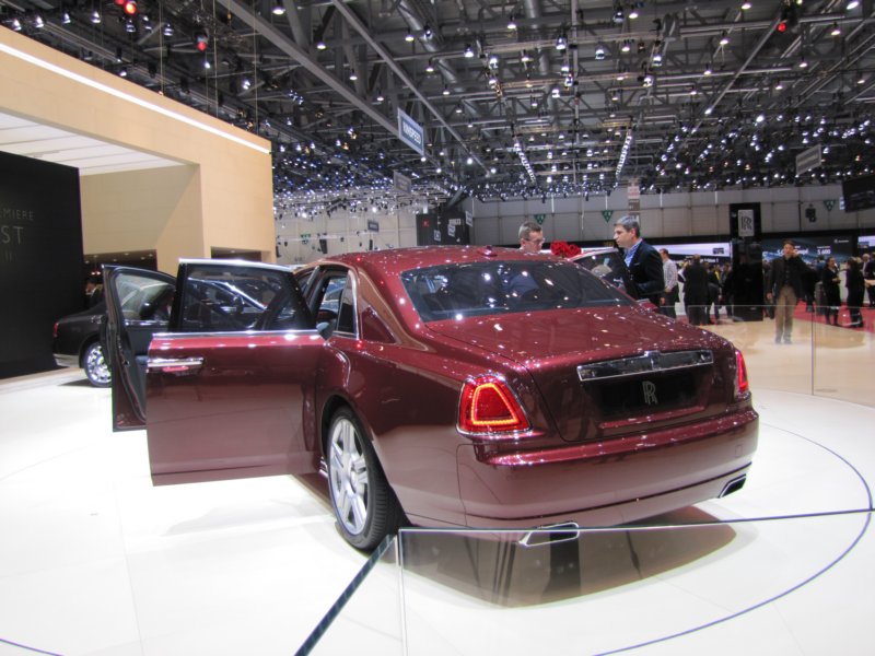 rollsroyceghostseriesii2.jpg