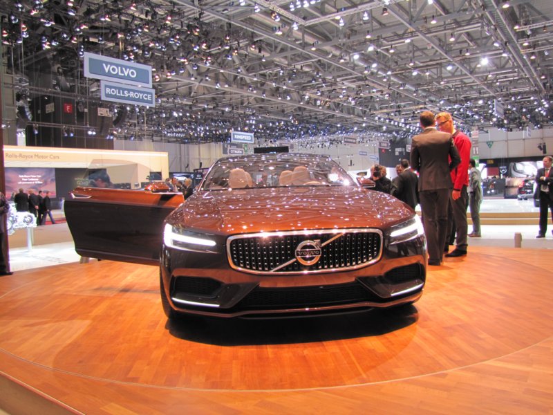 volvoconceptestate2.jpg