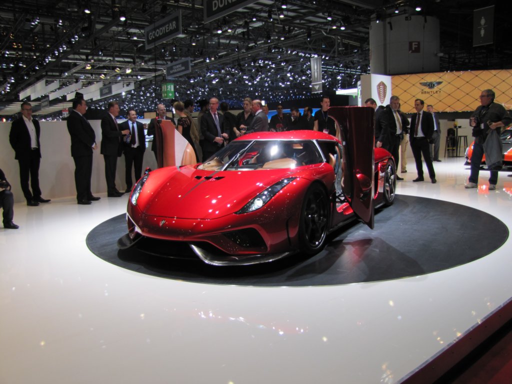 koenigseggregera10.jpg