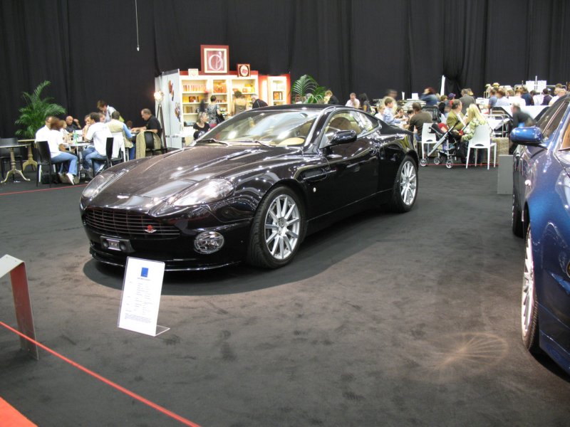 astonmartinvanquish2.jpg