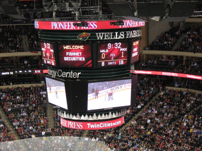 nov2009minnesotawildvsphoenixcoyotesxcelenergycenter13.jpg