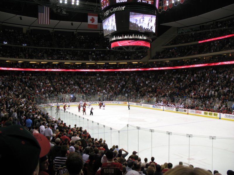 nov2009minnesotawildvsphoenixcoyotesxcelenergycenter39.jpg
