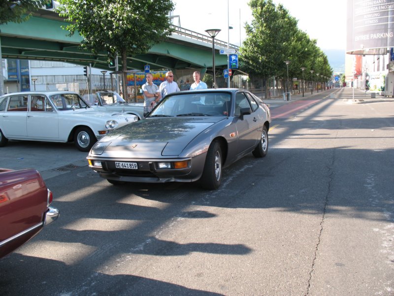 porsche9244.jpg