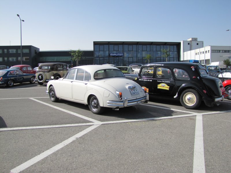 daimler25012.jpg
