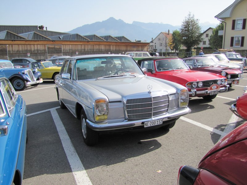 mercedes240dautomatic8.jpg