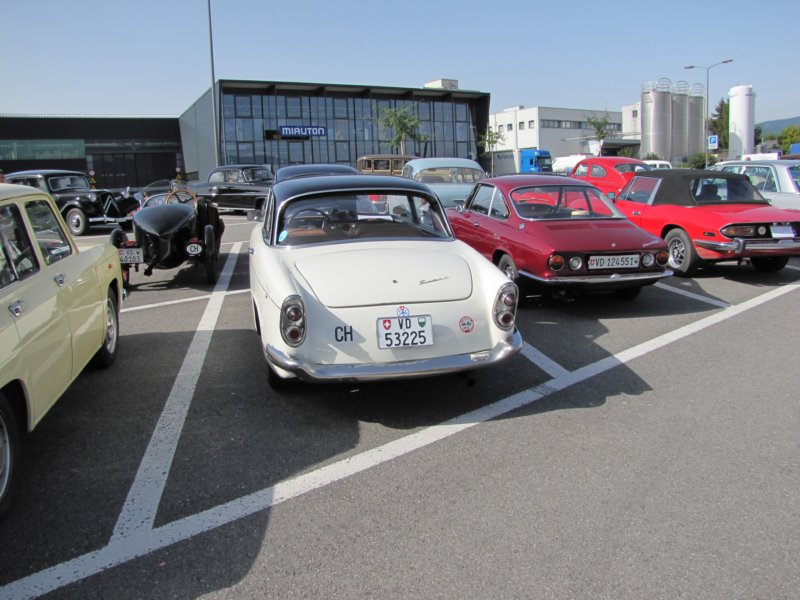 simcaarondep60pleincielfacelvega19584.jpg