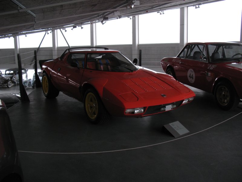 lanciastratos19755.jpg