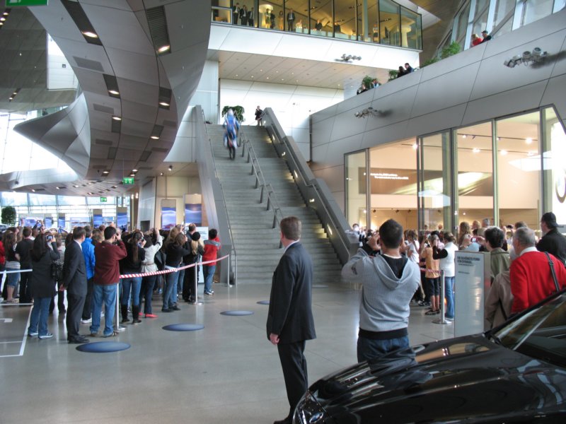 bmwwelt21.jpg