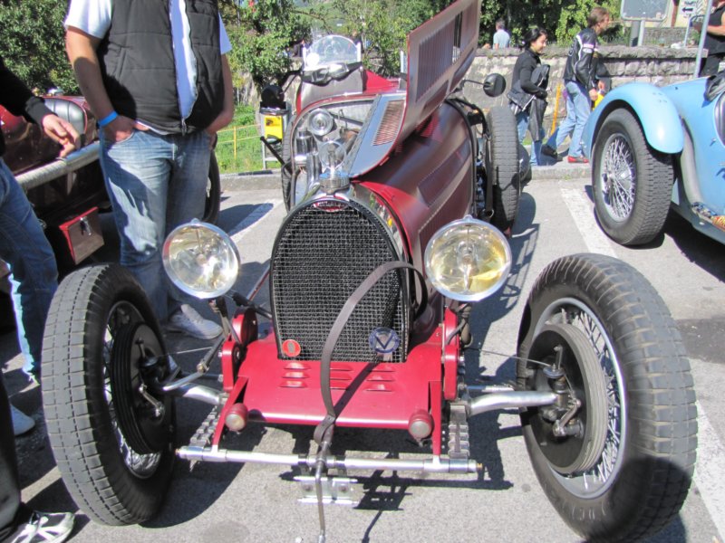 bugattit35c19295.jpg