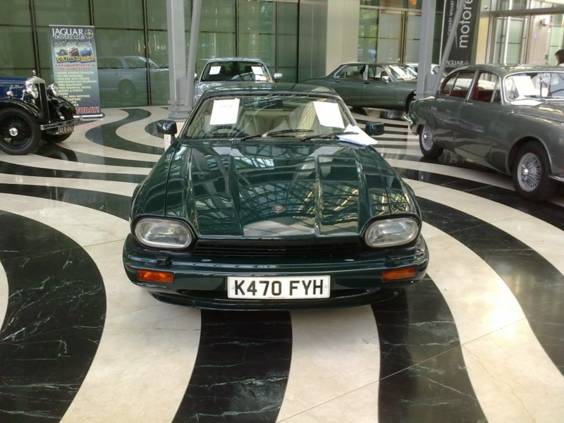jaguarxjrs1993.jpg