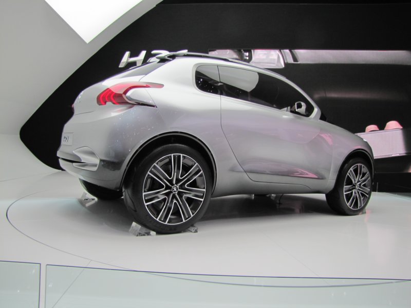 peugeothr18.jpg