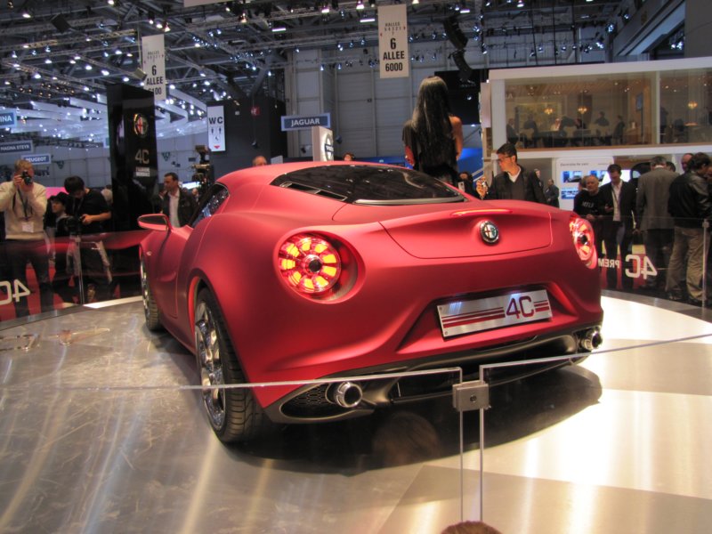 alfaromeo4c18.jpg