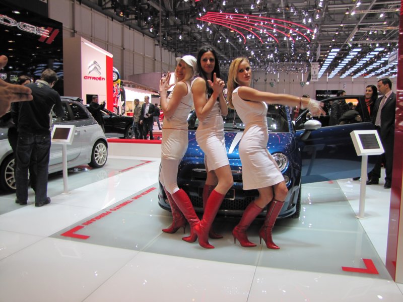 abarth695tributoferrari29.jpg
