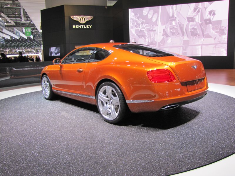 bentleycontinentalgt32.jpg