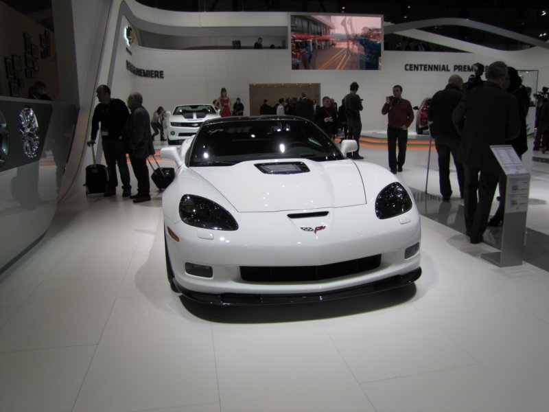chevroletcorvettezr13.jpg