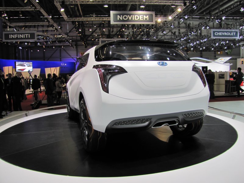 hyundaicurb10.jpg