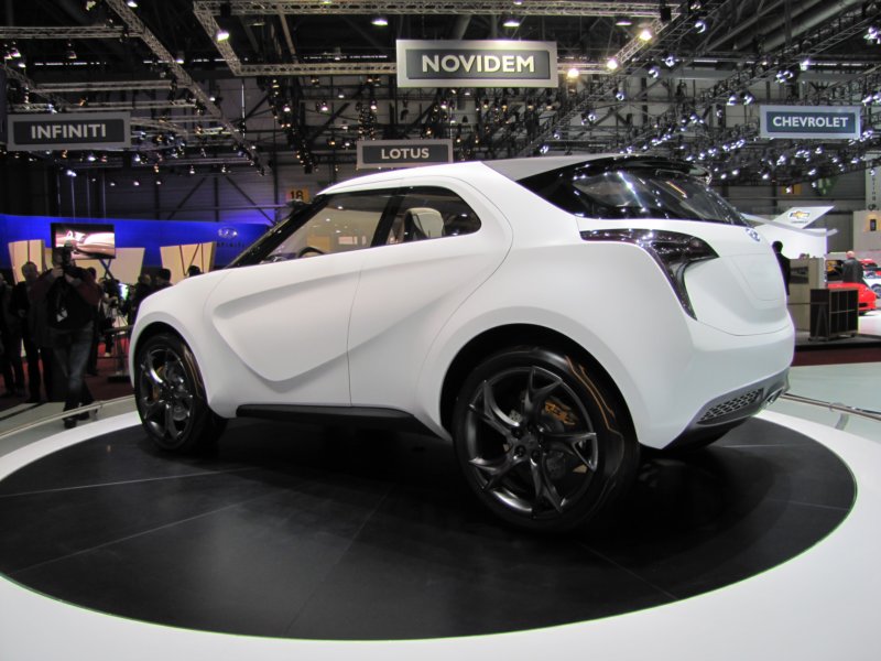 hyundaicurb16.jpg