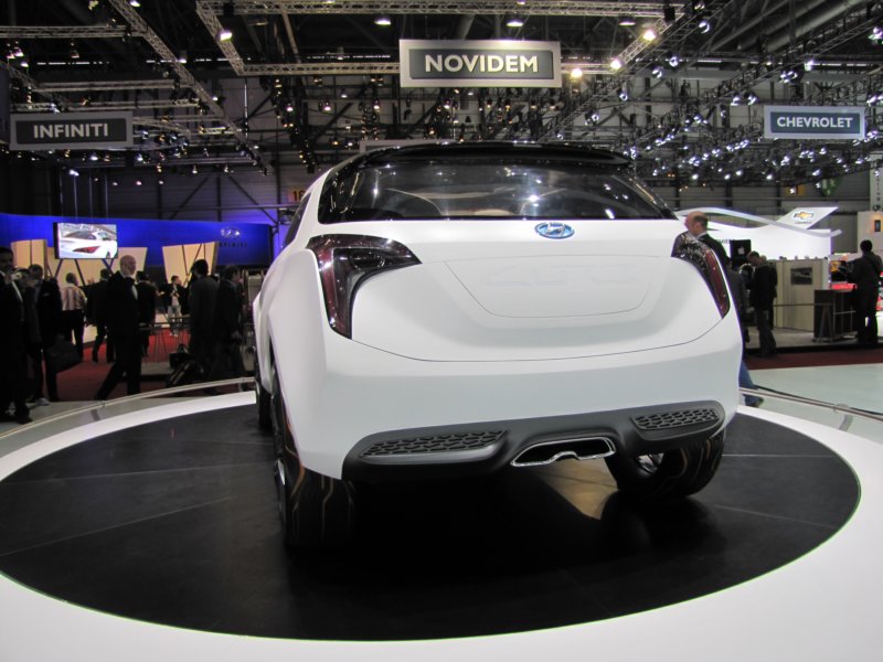 hyundaicurb8.jpg