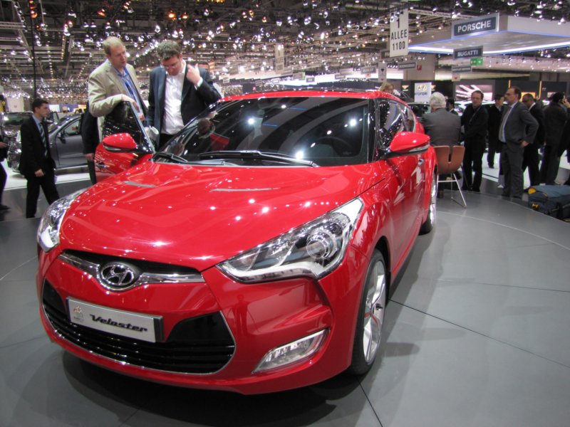 hyundaiveloster32.jpg