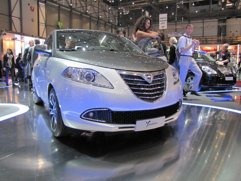 lanciaypsilon18.jpg