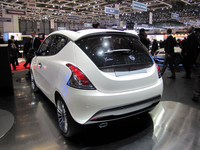 lanciaypsilon26.jpg