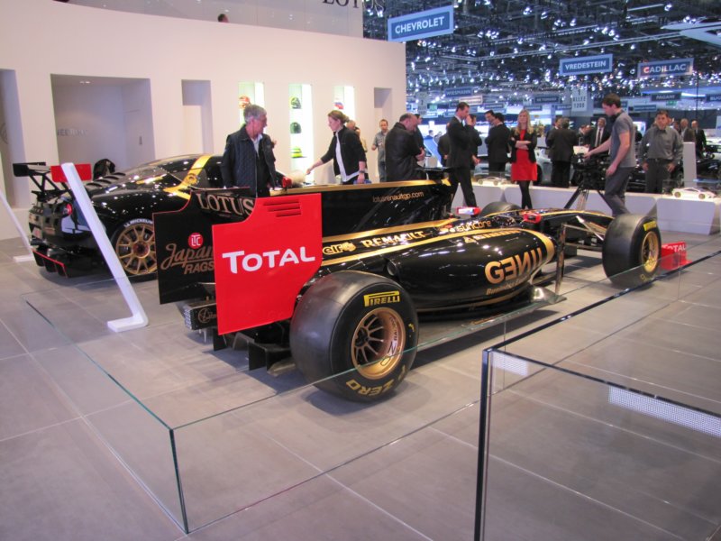 lotusrenaultgp12.jpg