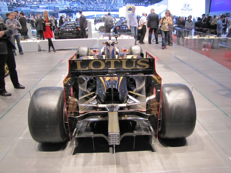 lotusrenaultgp13.jpg