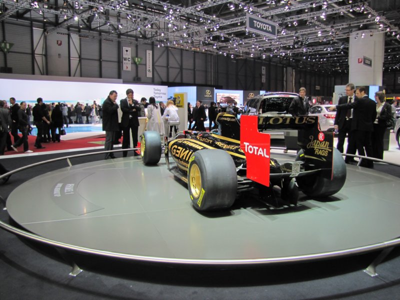 lotusrenaultgp17.jpg
