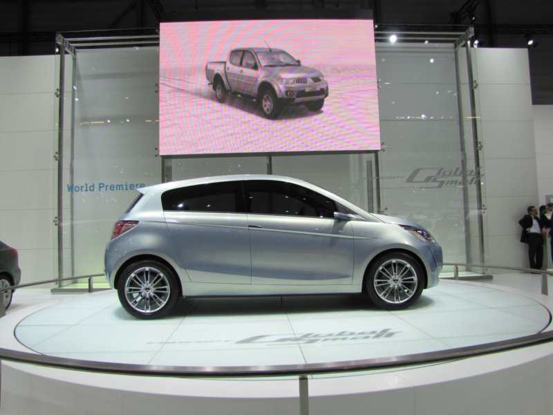 mitsubishiglobalsmallconcept19.jpg