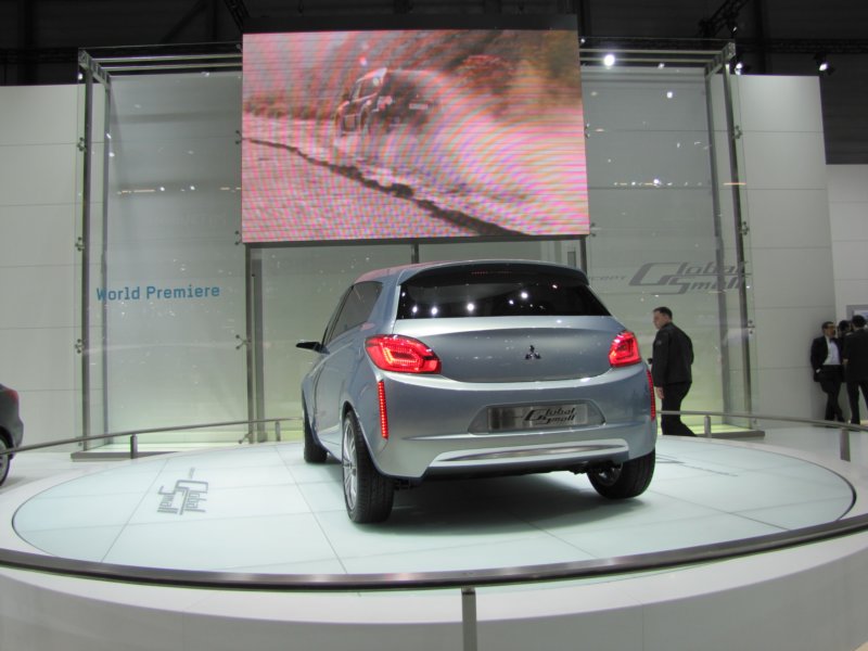 mitsubishiglobalsmallconcept31.jpg