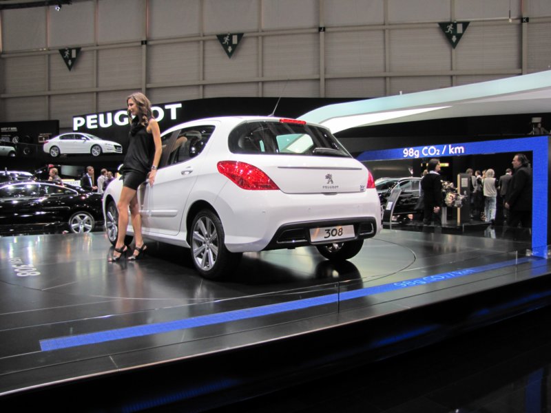 peugeot3084.jpg