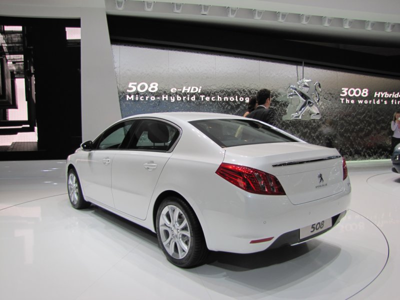 peugeot5082.jpg