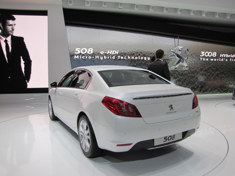 peugeot5084.jpg