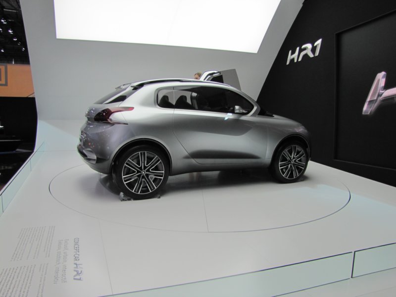 peugeothr13.jpg