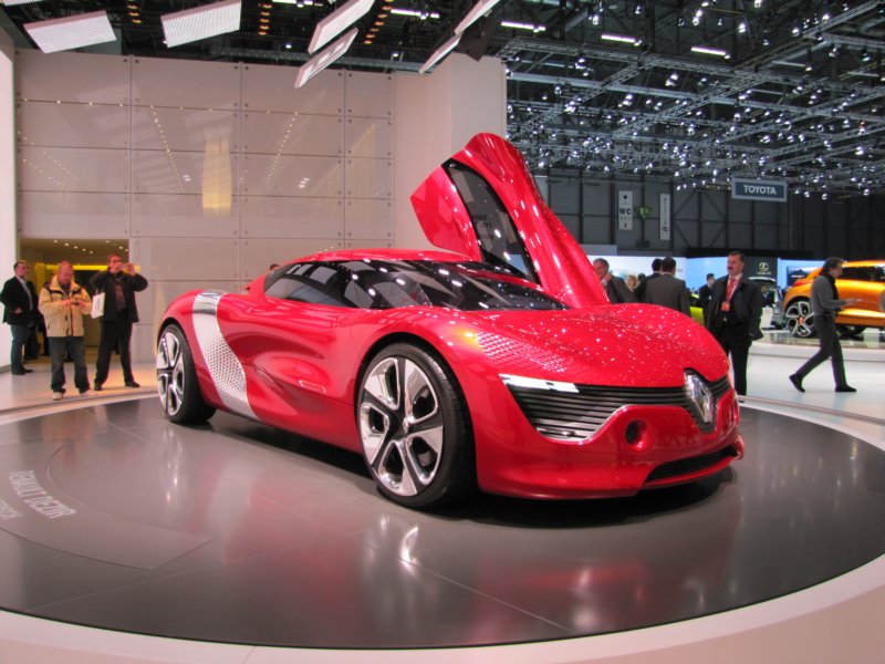 renaultdezir15.jpg