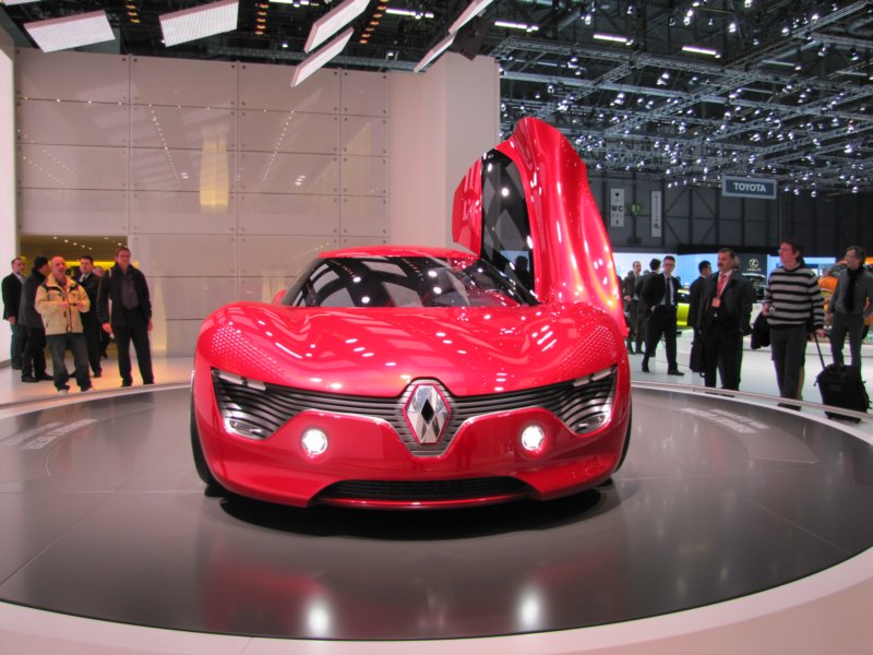 renaultdezir2.jpg