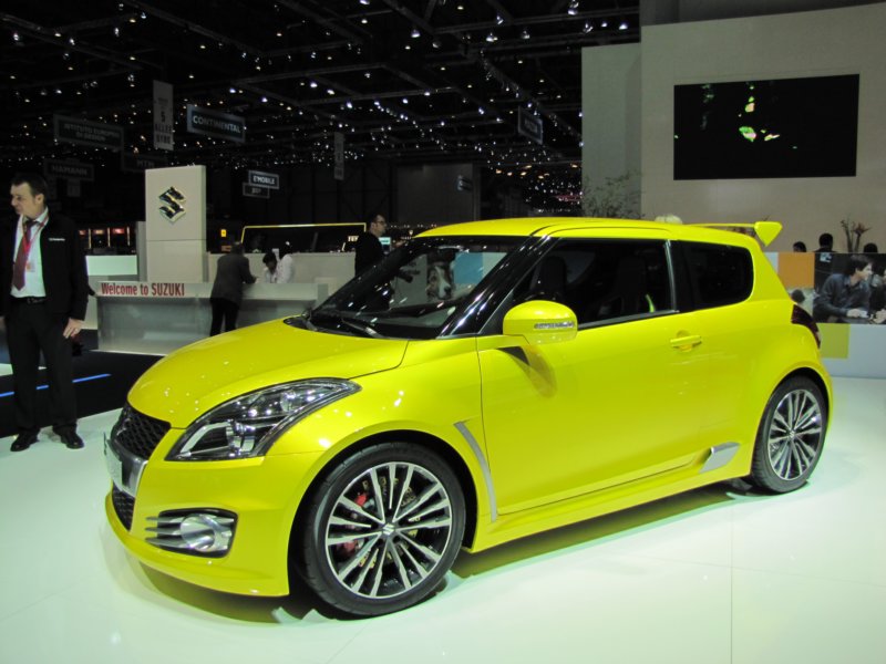 suzukiswiftsconcept13.jpg