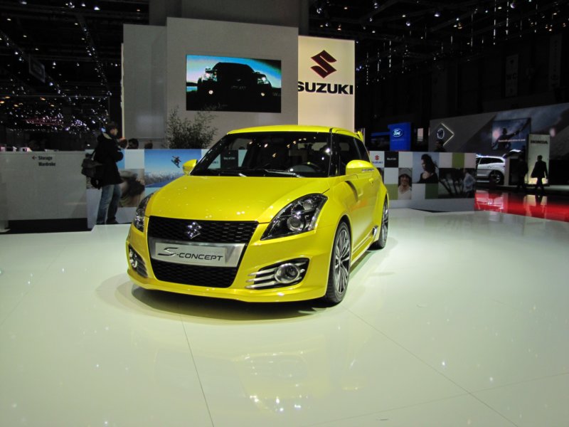 suzukiswiftsconcept14.jpg