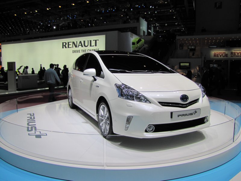 toyotaprius22.jpg