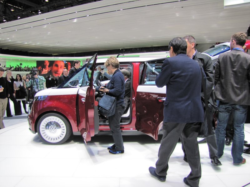 volkswagenbulliconcept23.jpg