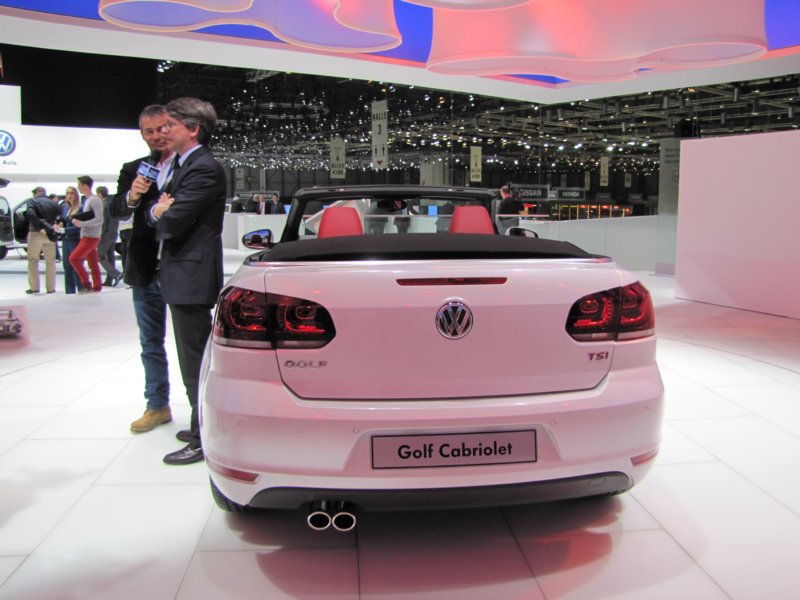 volkswagengolfcabriolet30.jpg