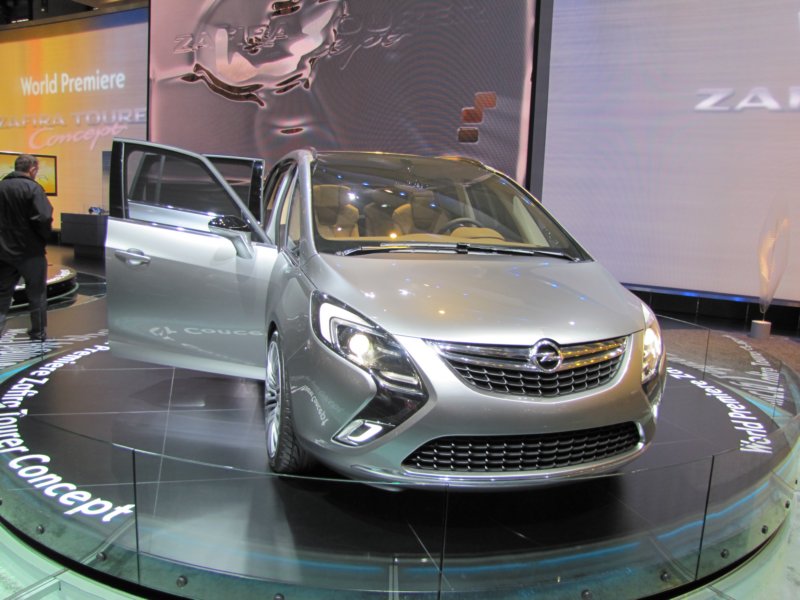 opelzafiratourer44.jpg