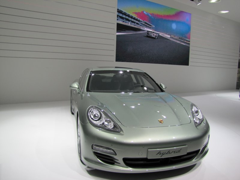 porschepanamerashybrid28.jpg