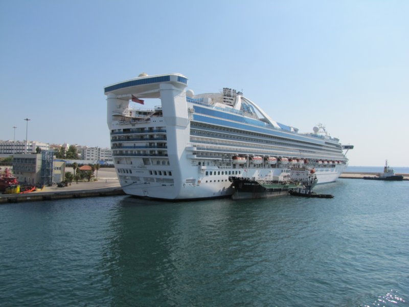 sep2011parospiraeusonbluestarparos33.jpg