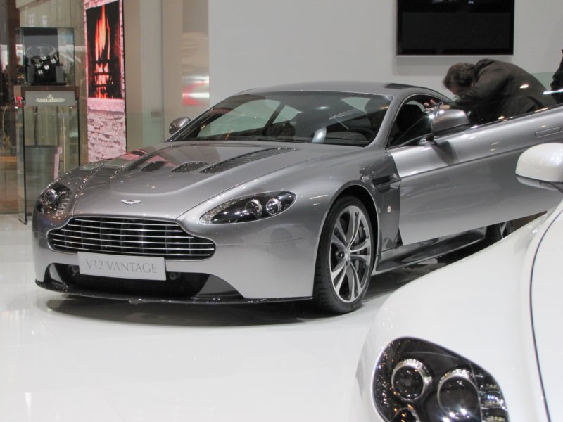 astonmartinv12vantage.jpg