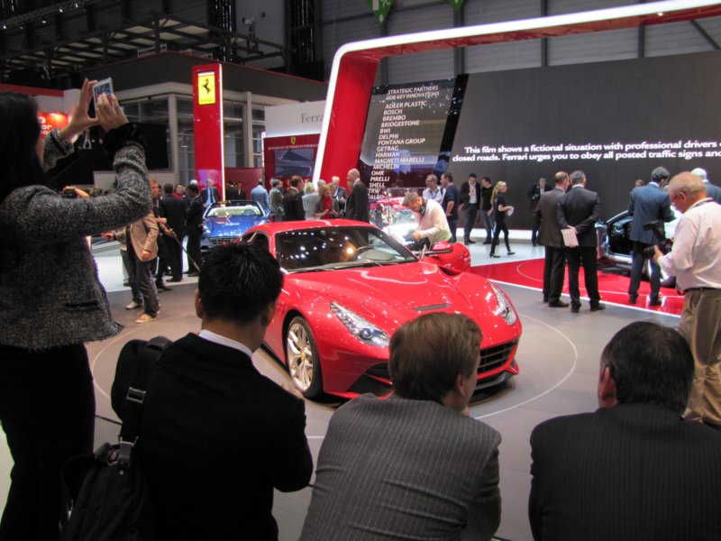 ferrarif12berlinetta10.jpg